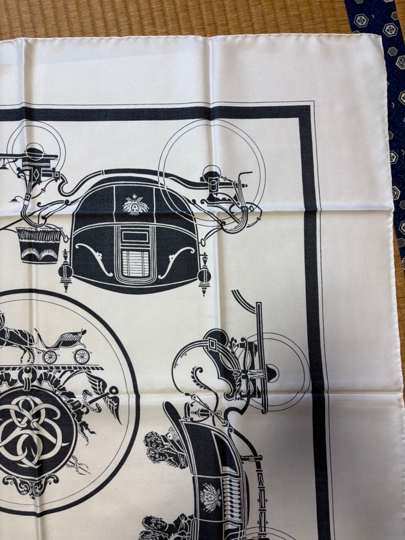 エルメス カレ90 シルクスカーフ 馬車 白黒 正規品