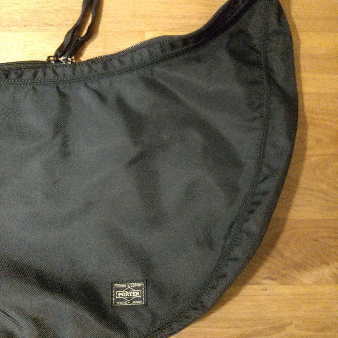 ポーター ラウンドショルダーバッグ 三日月 ハーフムーン