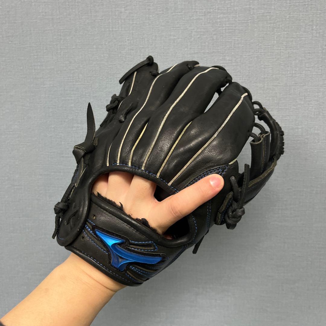 1068 ミズノ 型抜群 即戦力 軟式 内野手用グローブ