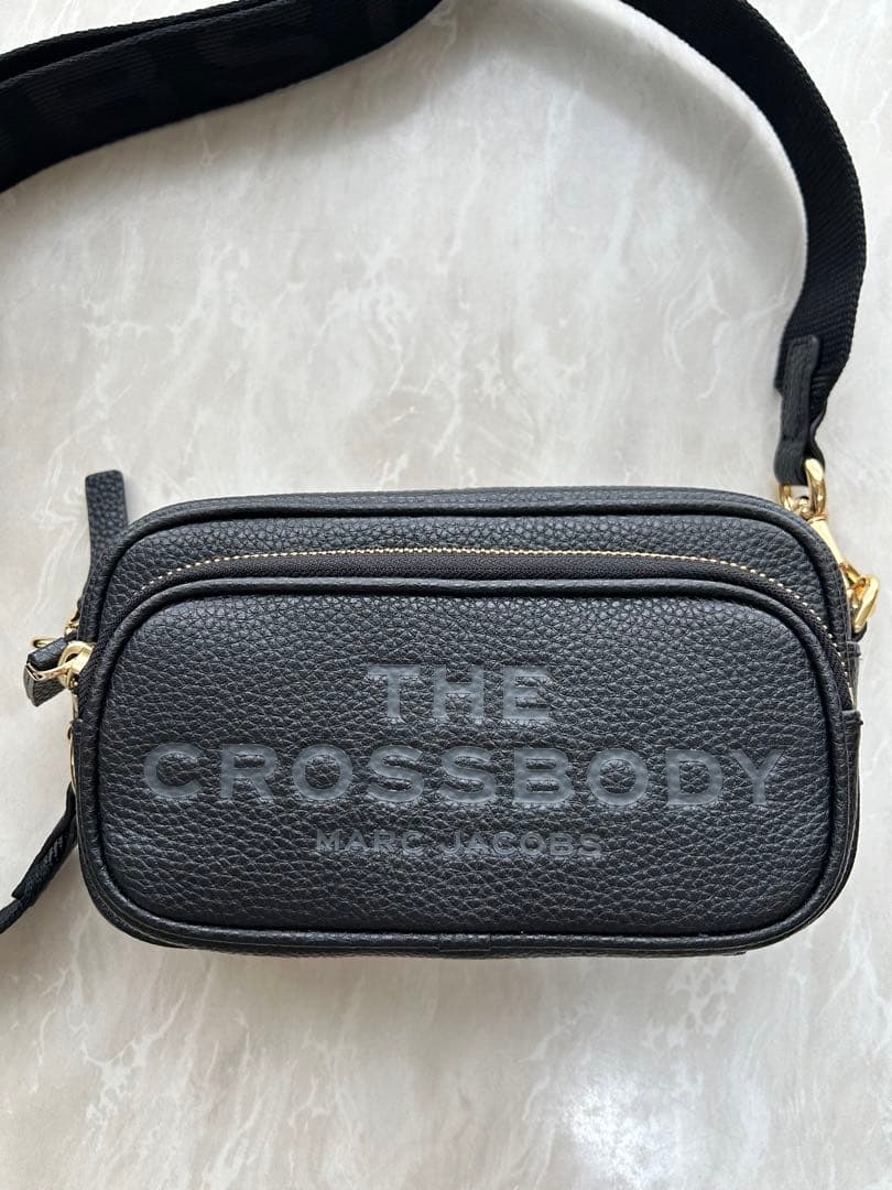 MARC JACOBS THE CROSSBODY ブラック