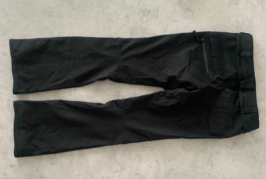 未使用級✨VOLCOM スノーボードウェア　パンツ　ブラック