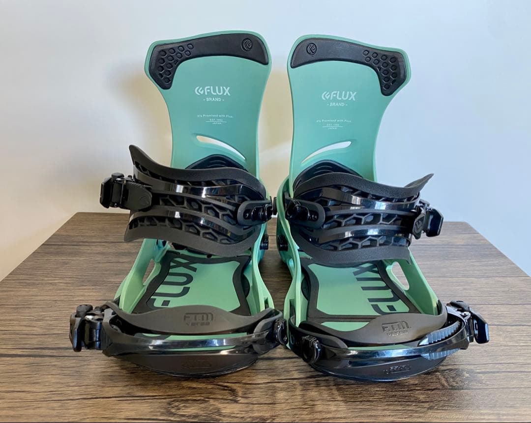 美品　本日限定価格　FLUX DS TEAM 2022年 Mサイズ　※ビスなし