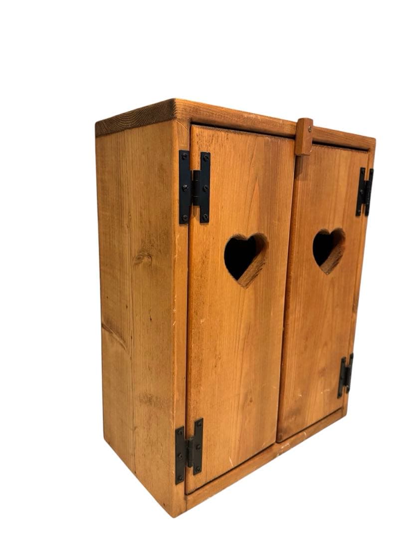 カントリー家具 ハート型扉付きキャビネット