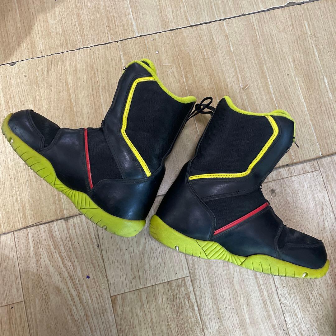 スノーボードブーツ　ZUMA　ダイヤル式　23～24㎝