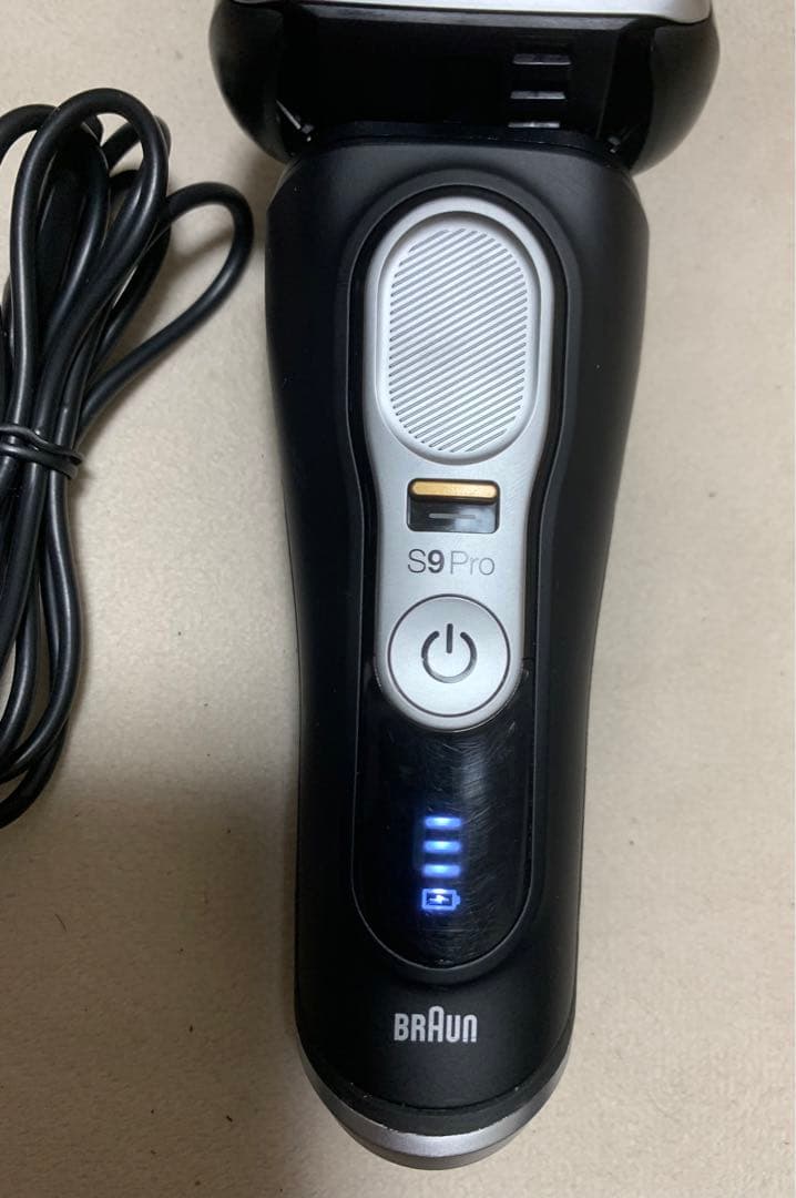 Braun S9 PROメンズ電気シェーバー 2021年製((刃　ありません)。
