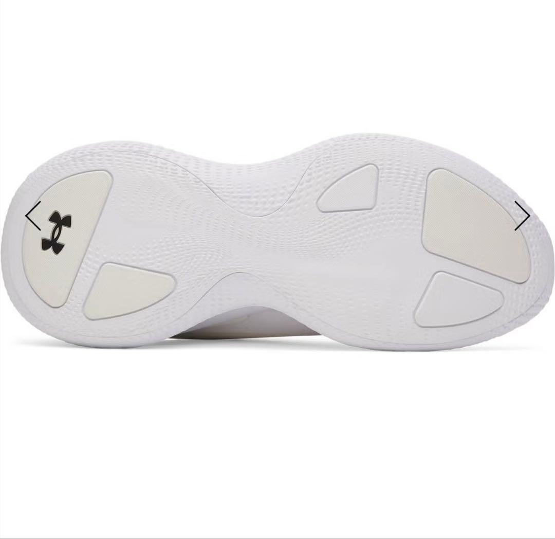 アンダーアーマー　UAノヴァ　ホワイト　26.0cm