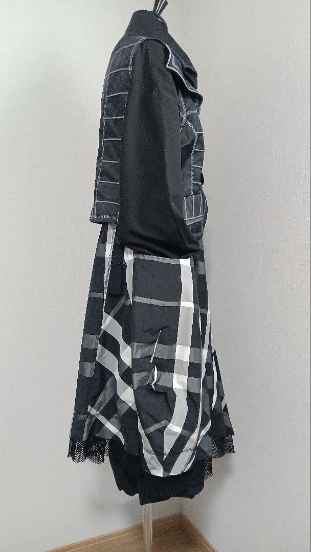 10万　エイココンドウのベストとスカート　未使用ロングワンピース　新春三点セット