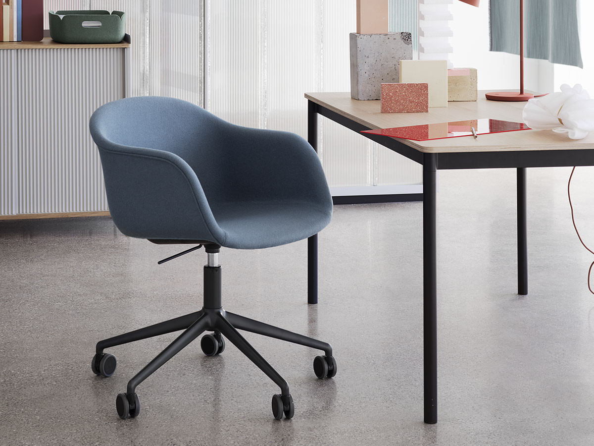 Muuto BASE TABLE / ムート ベーステーブル 250 × 90 - インテリア