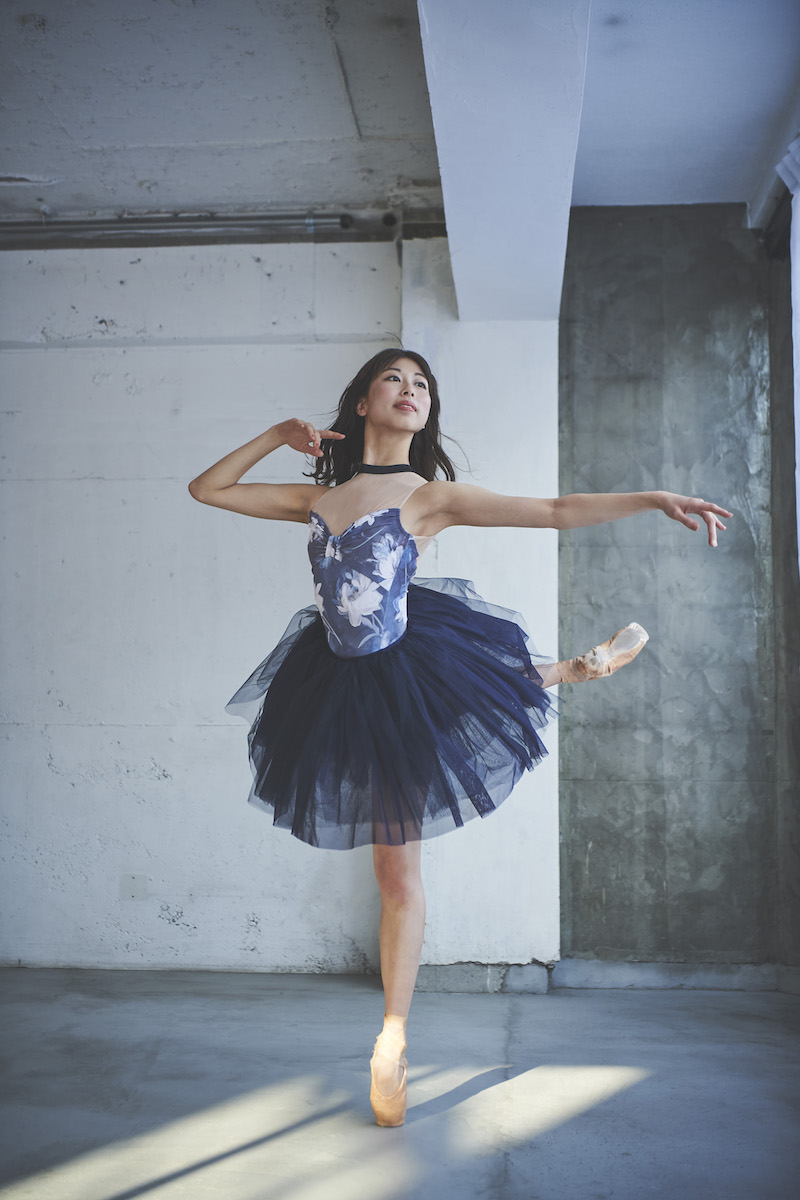 stina / type Y neck ribbon / Water lily ultramarine blue