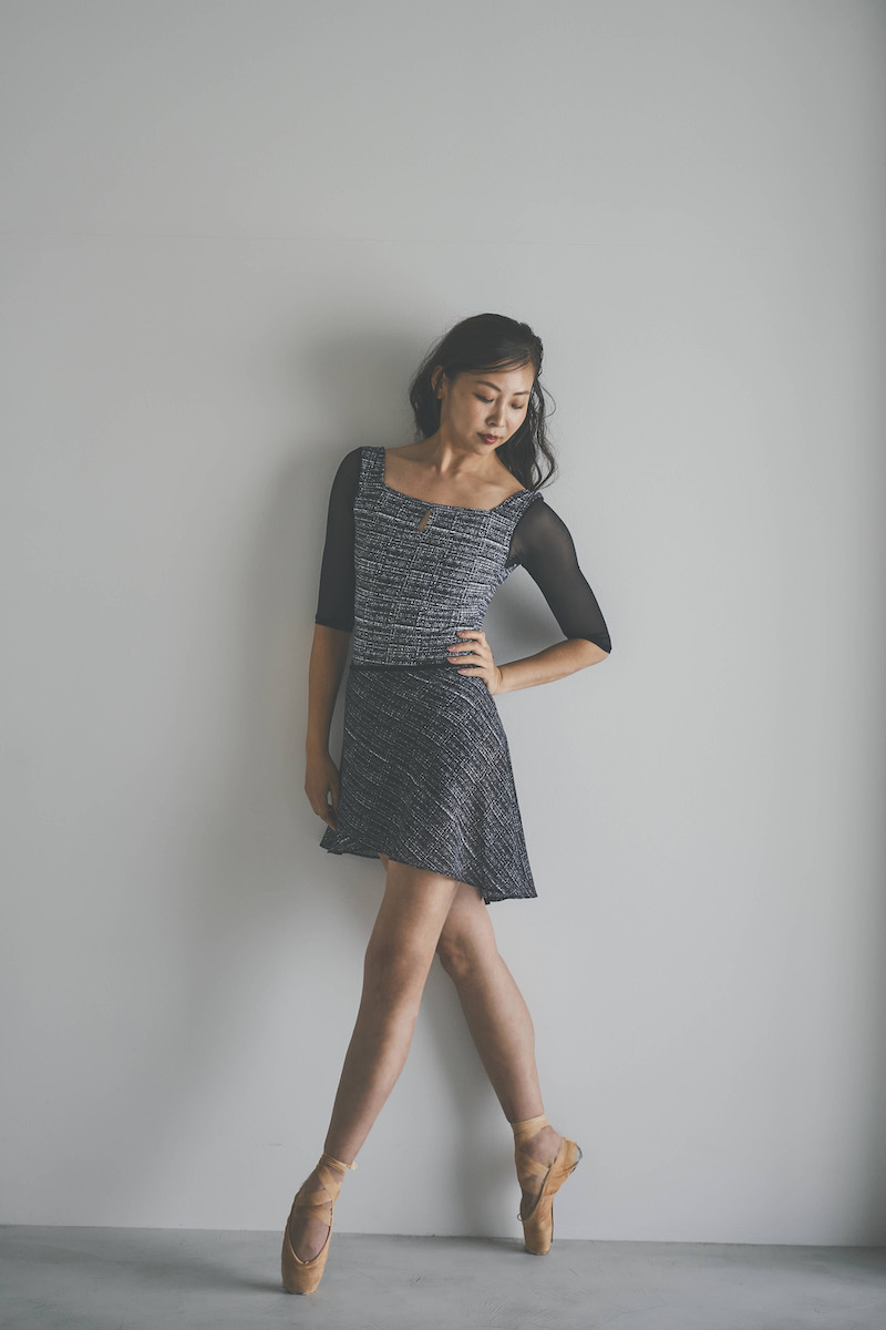 stina / black tweed wrap skirt / short
