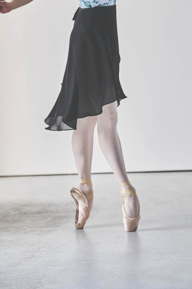 stina / black ribbon wrap skirt / black