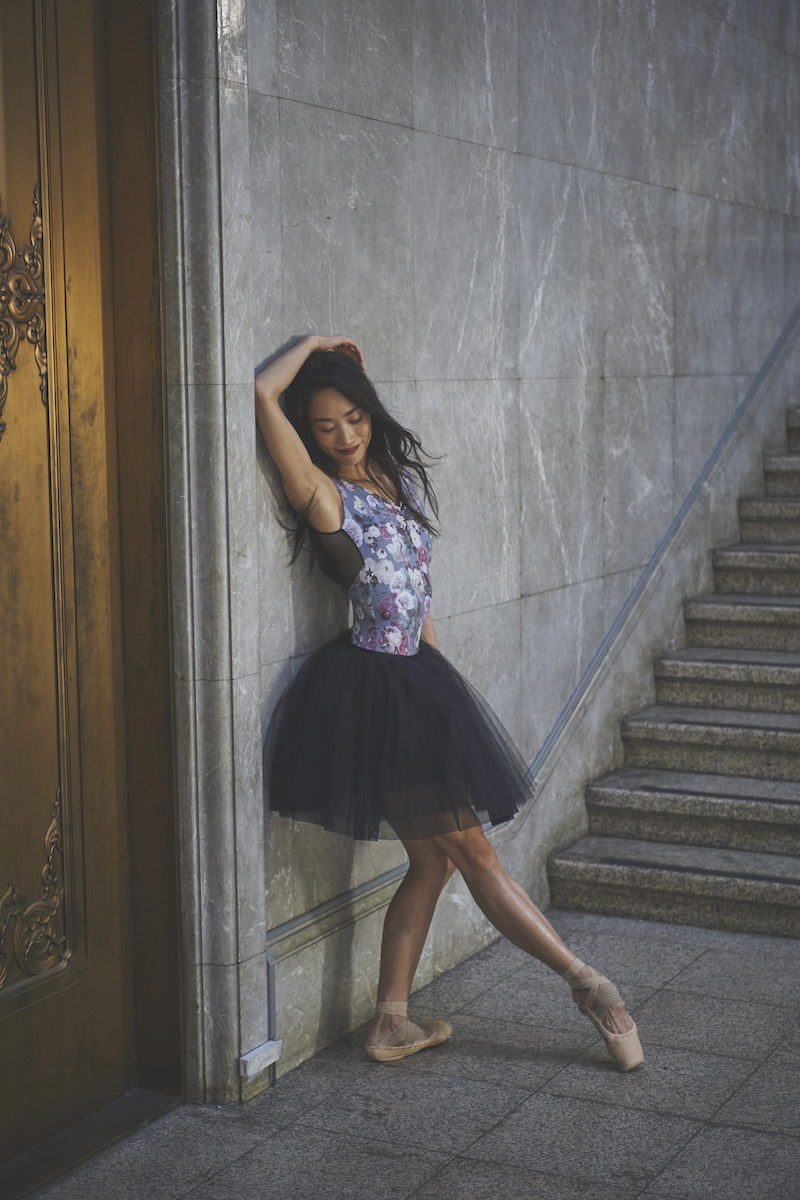 stina / type zero butterfly / authentic gray