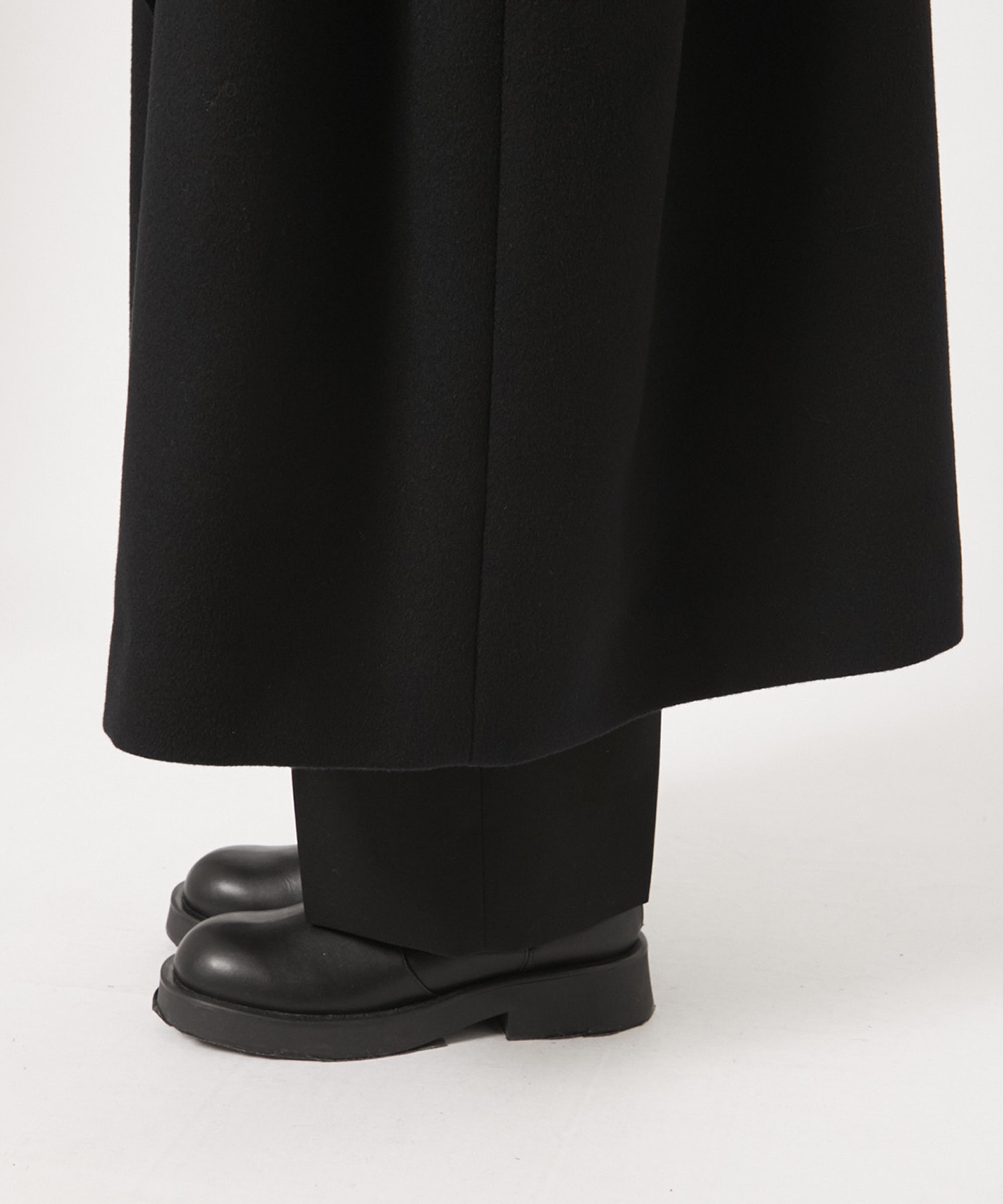 別注スタンドカラーコクーンコート(1 BLACK): Dessin de mode: WOMENS