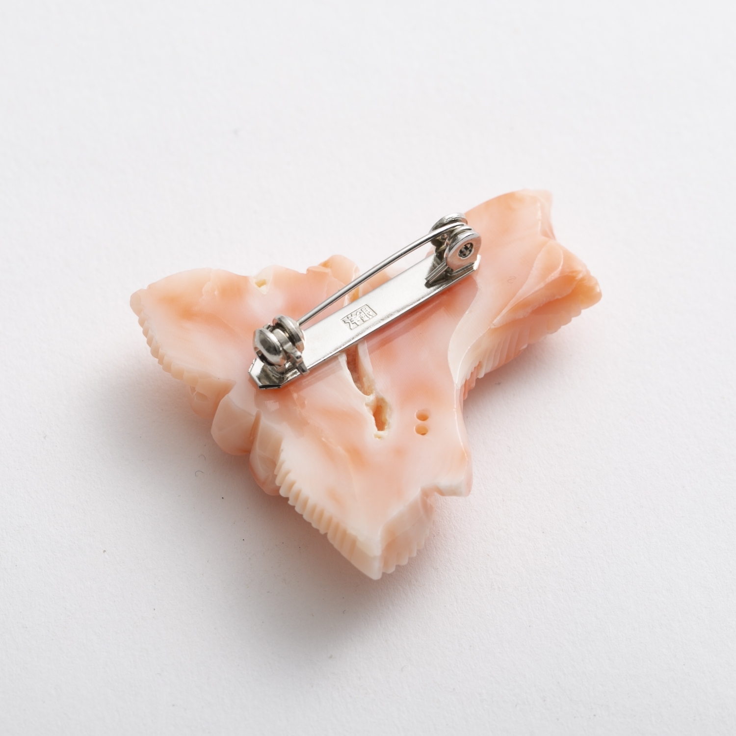 高知の珊瑚ブローチ大 小菊B -【当店限定】すべて1点もの、高知から