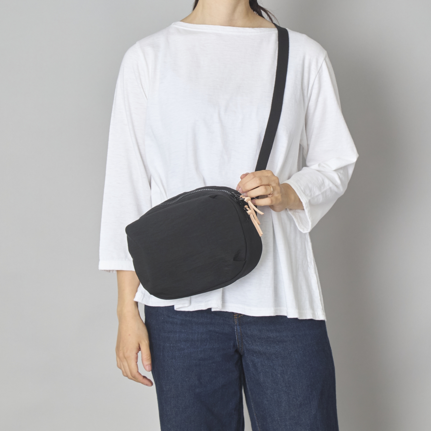 NIZYU KANO/FUKUI SIWAナイロンボディバッグS -ナイロンなのに天然素材