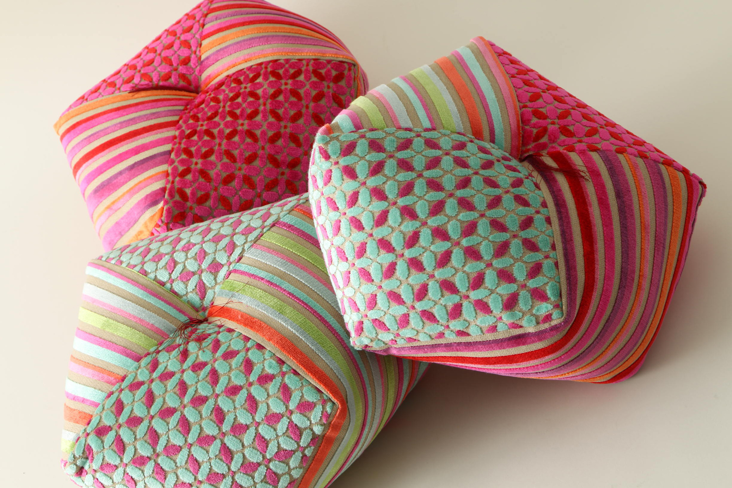 洛中 高岡屋/CASAMANCE おじゃみ -お手玉形がモダンな楽に座れるお