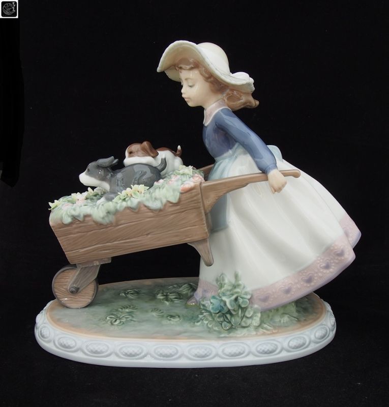 最安値，新品 無傷 LLADRO⁄リヤドロ 「乗せてあげる」 陶器製置物