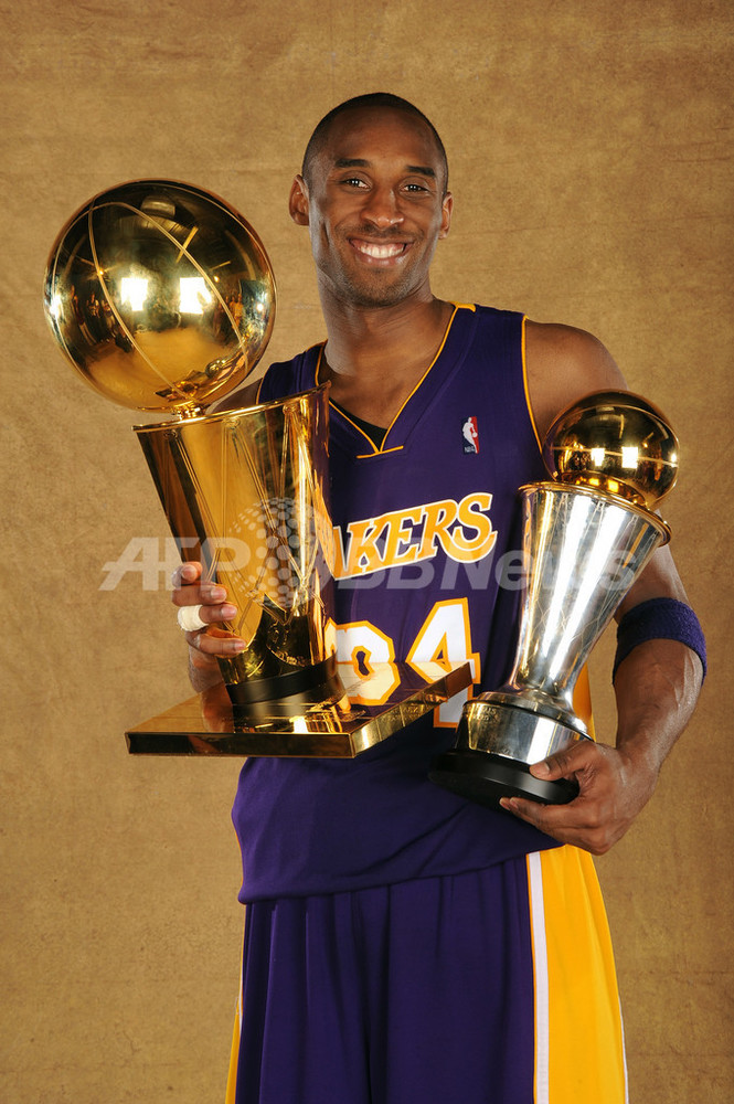 コービー・ブライアントが初のファイナルMVPに輝く、NBAファイナル