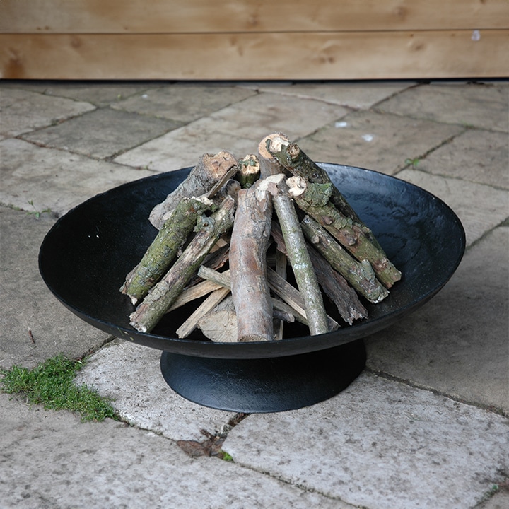 ファイヤーピット 鋳物(焚き火台) /A: テーブル・チェアー・パラソル