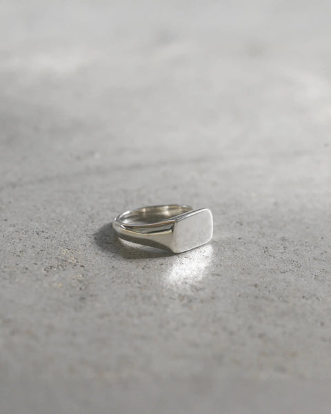 オーバルリング | モダンな印台リングデザインのシルバー925リング