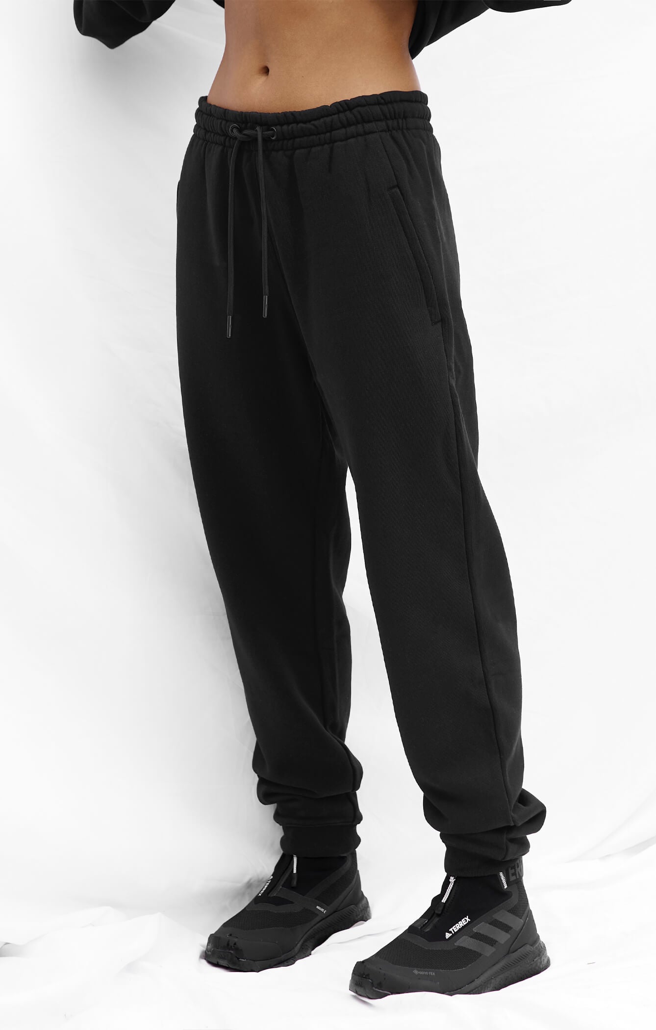 THE SWEAT™ TRACK PANT - BLACK – All Things Golden