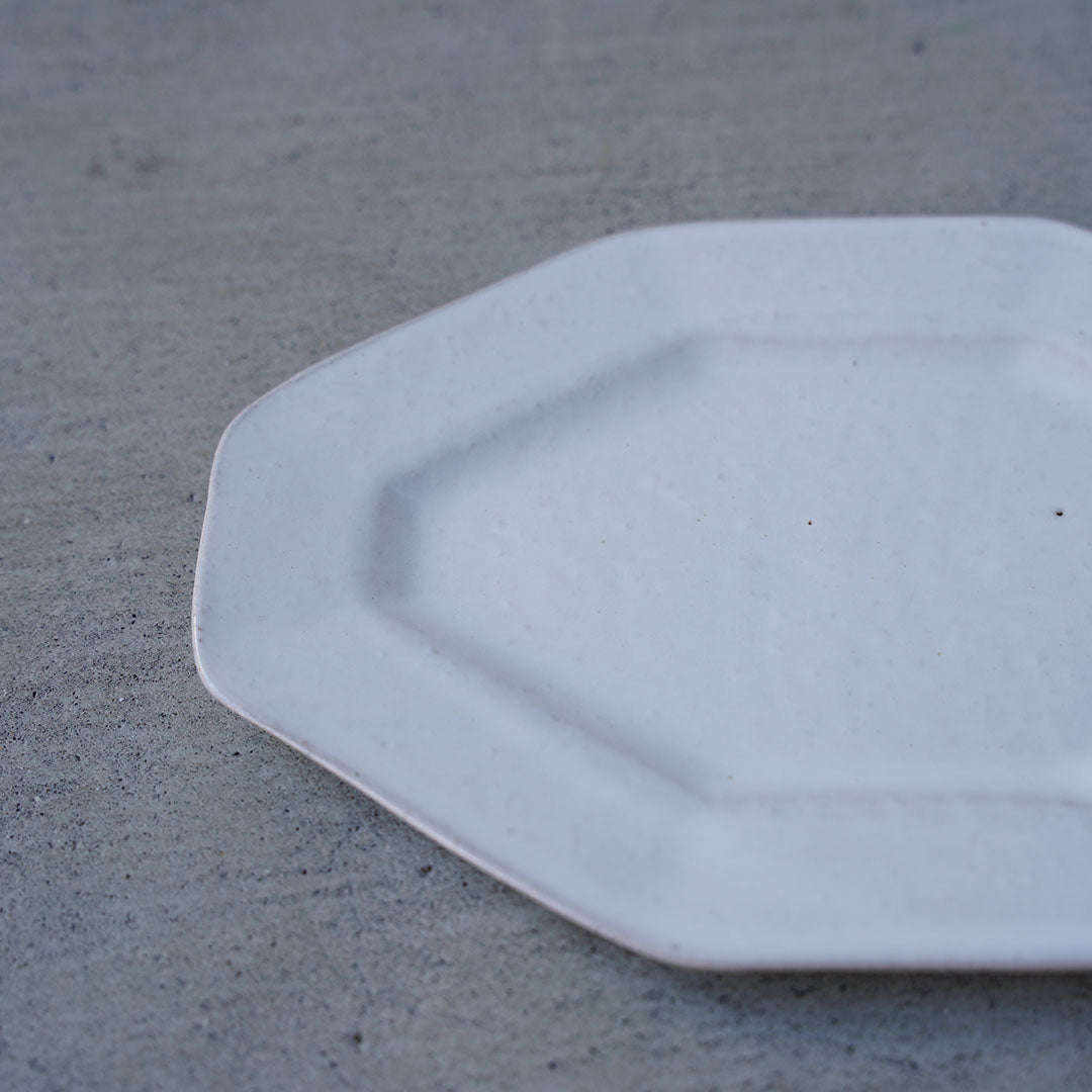 山源陶苑 八角プレート取皿 白 赤土 - アメノイエ