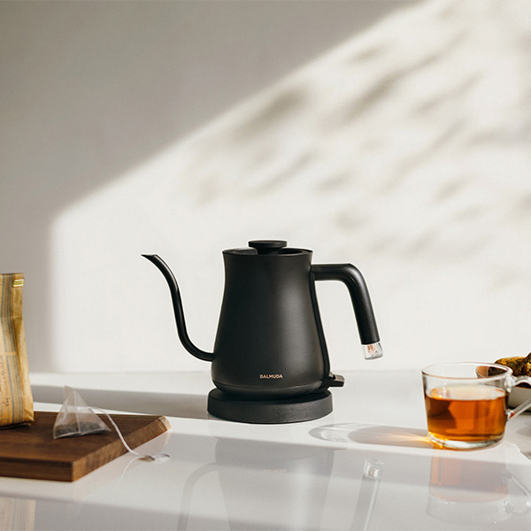 BALMUDA（バルミューダ） / BALMUDA The Pot ブラックを贈るなら、多彩