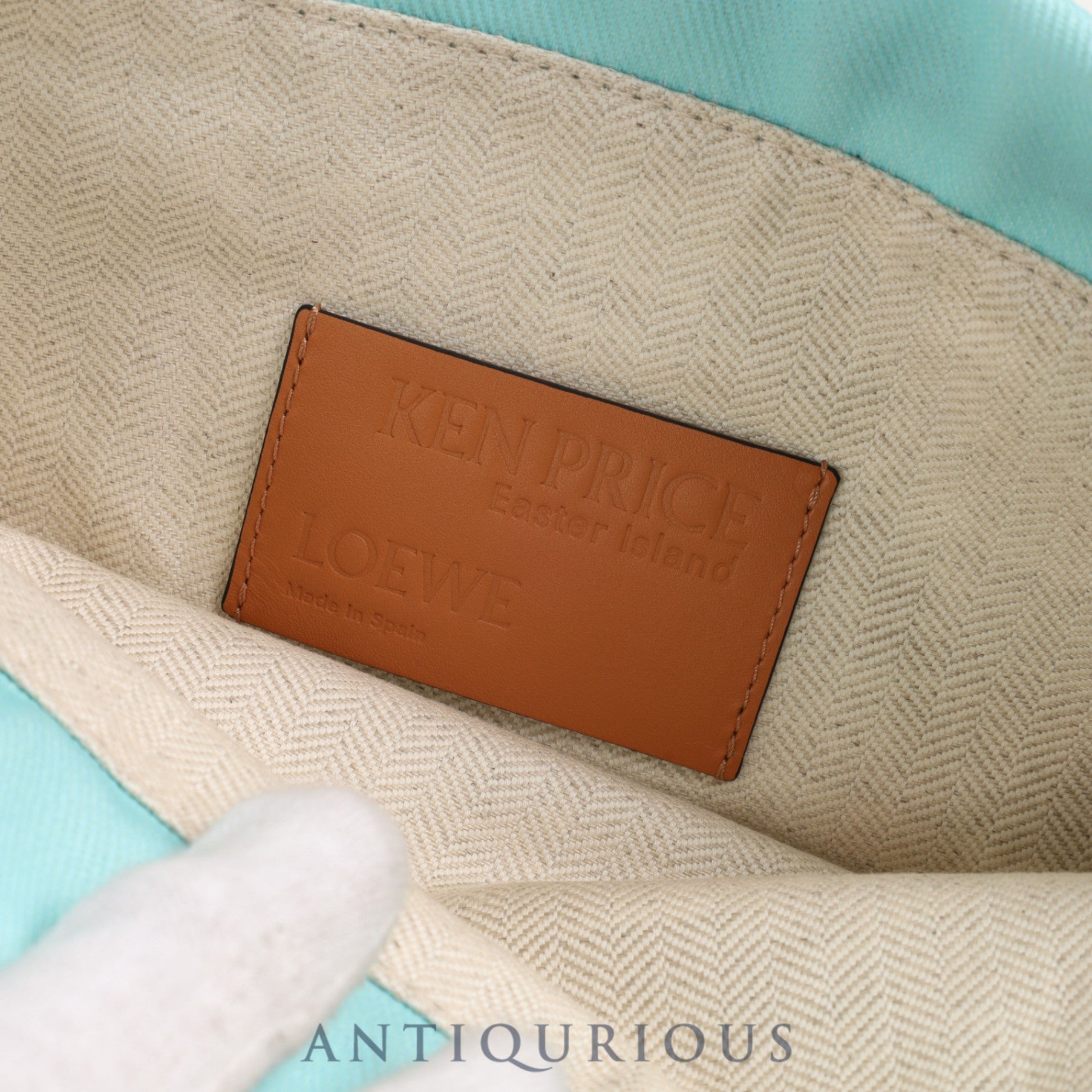 ロエベ ケン・プライス カプセルコレクション イースターアイランド