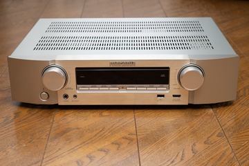 マランツ、9万円の薄型AVアンプ「NR1710」。スピーカー2本でもAtmos