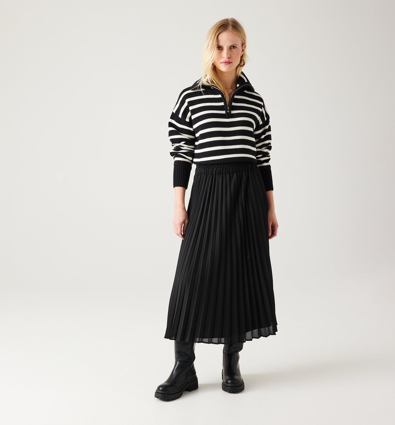 Midi pleated skirt - Black