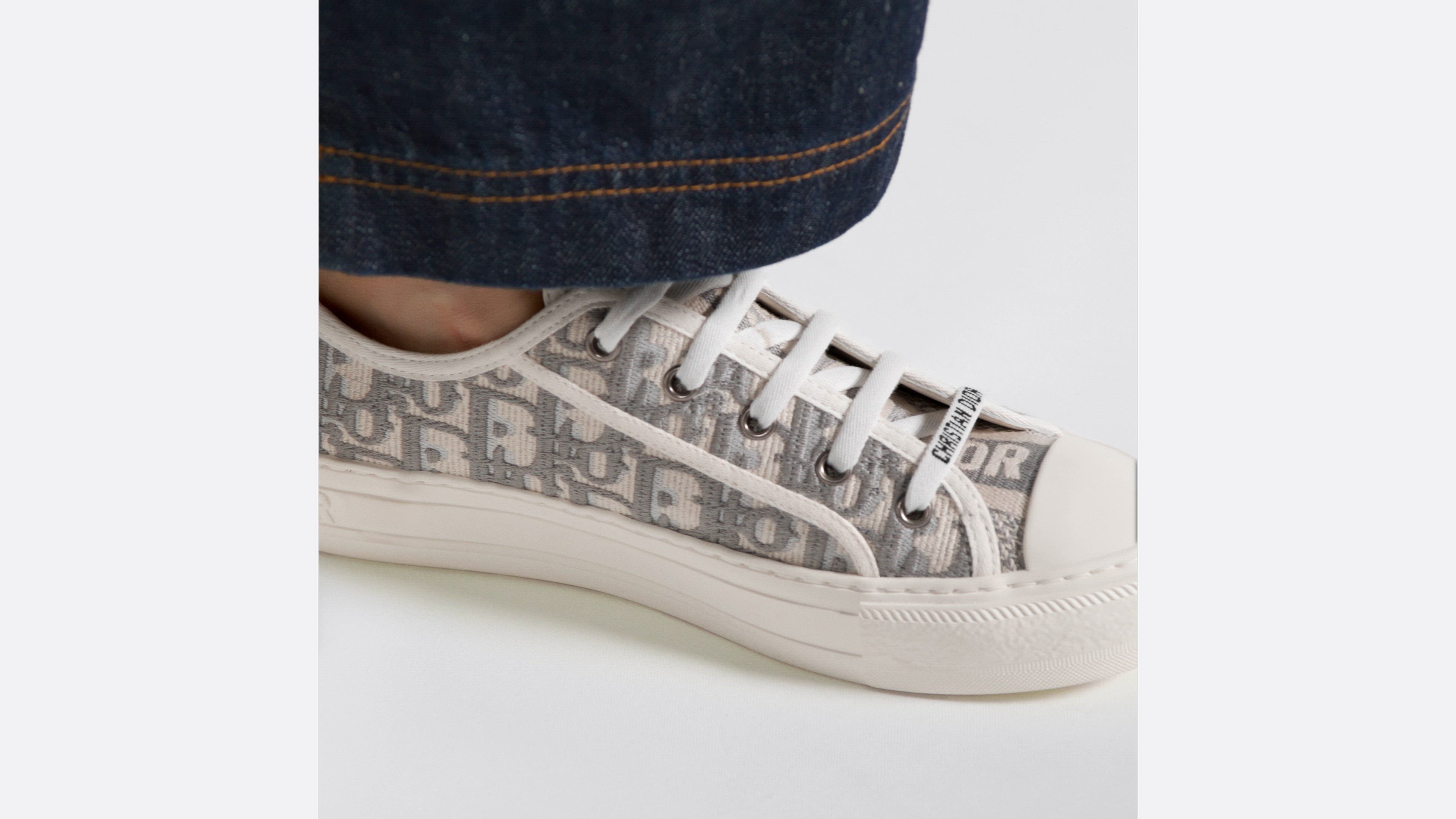 Walk'n'Dior Sneaker Stone Gray Dior Oblique Embroidered Cotton | DIOR