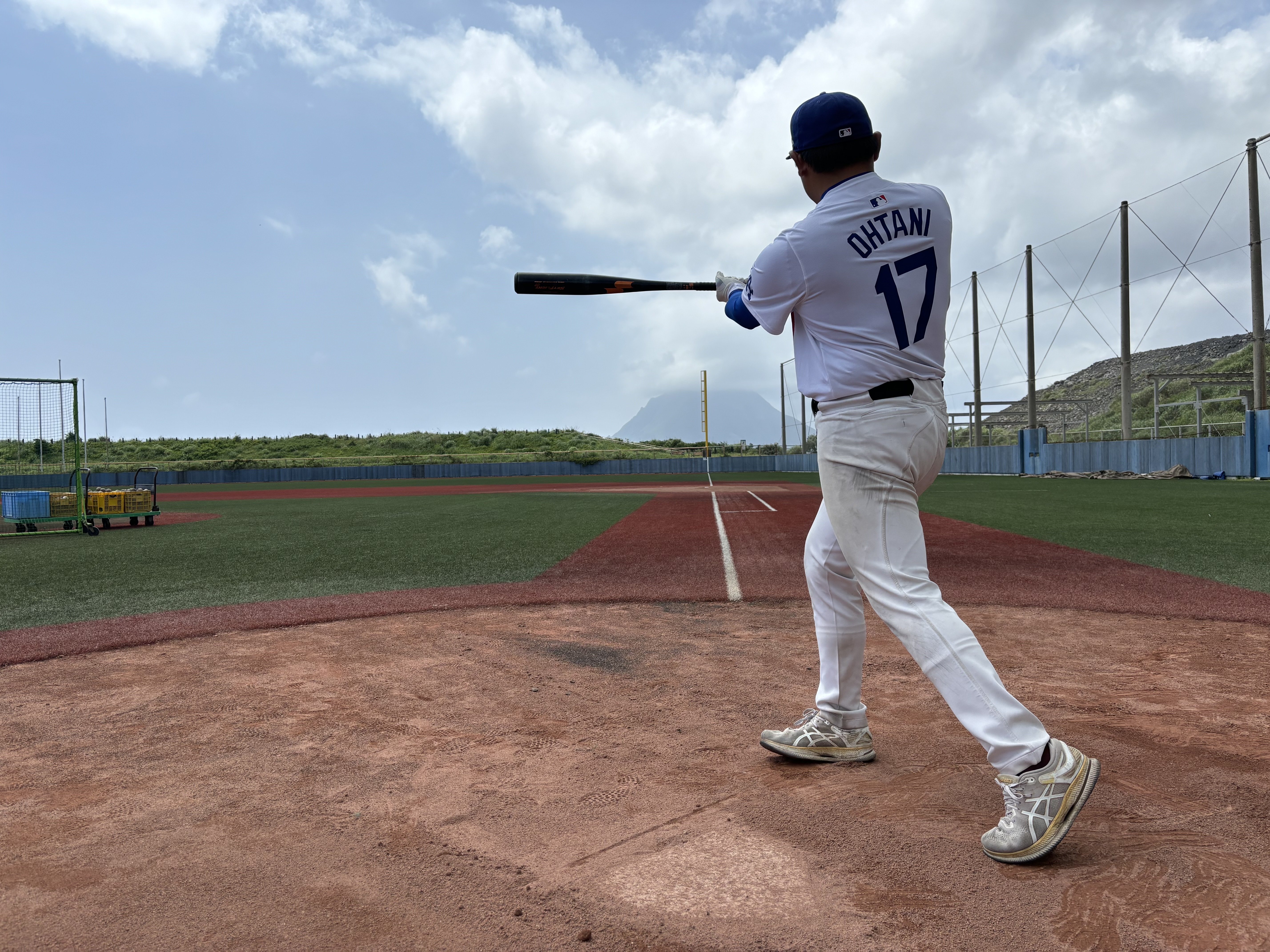 8日間アメリカに行って大谷翔平らのボブルヘッド3体を八丈島に持って