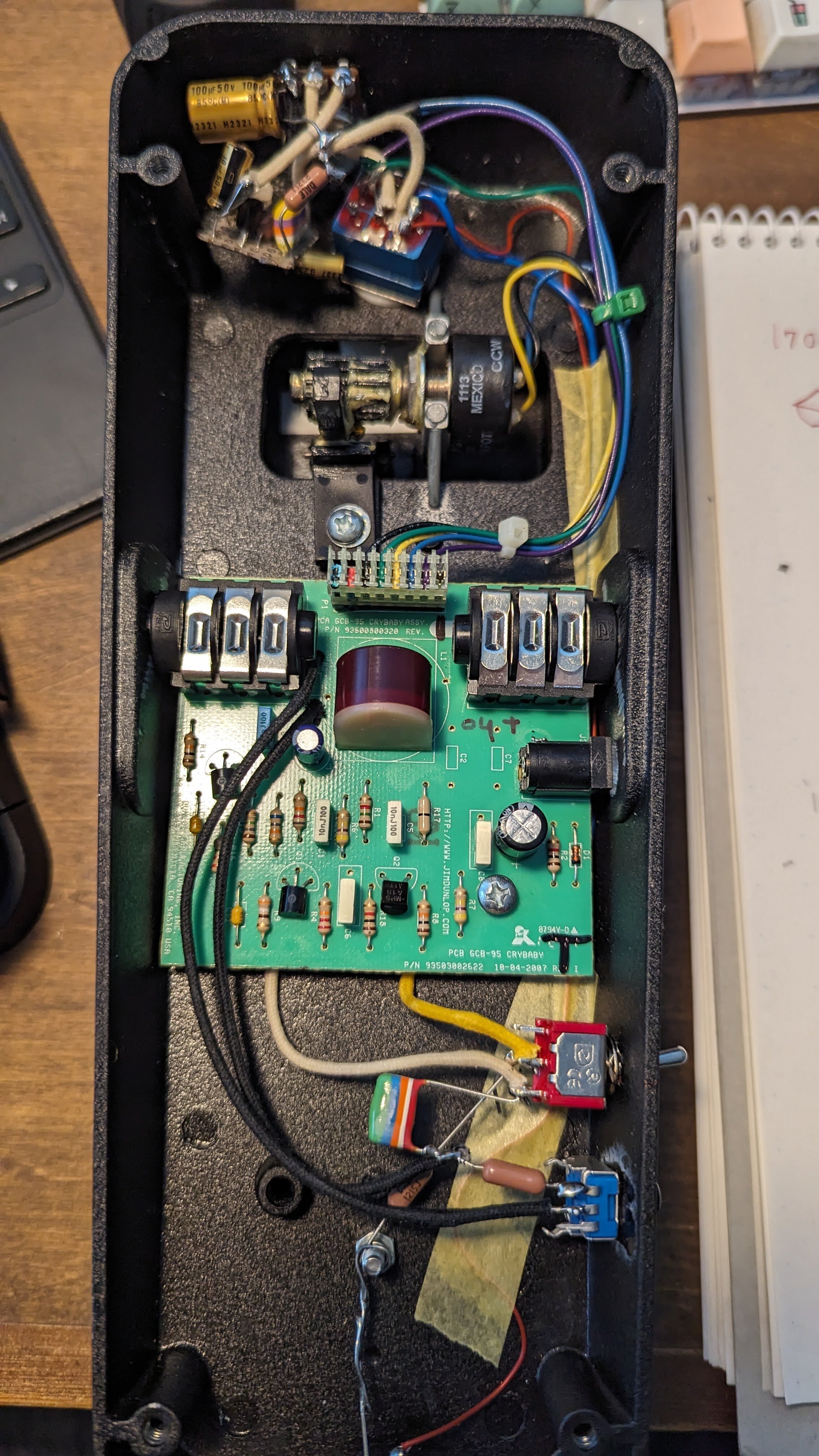 JIM DUNLOP CRYBABYをベースでも使えるようにしたりちょっと便利に