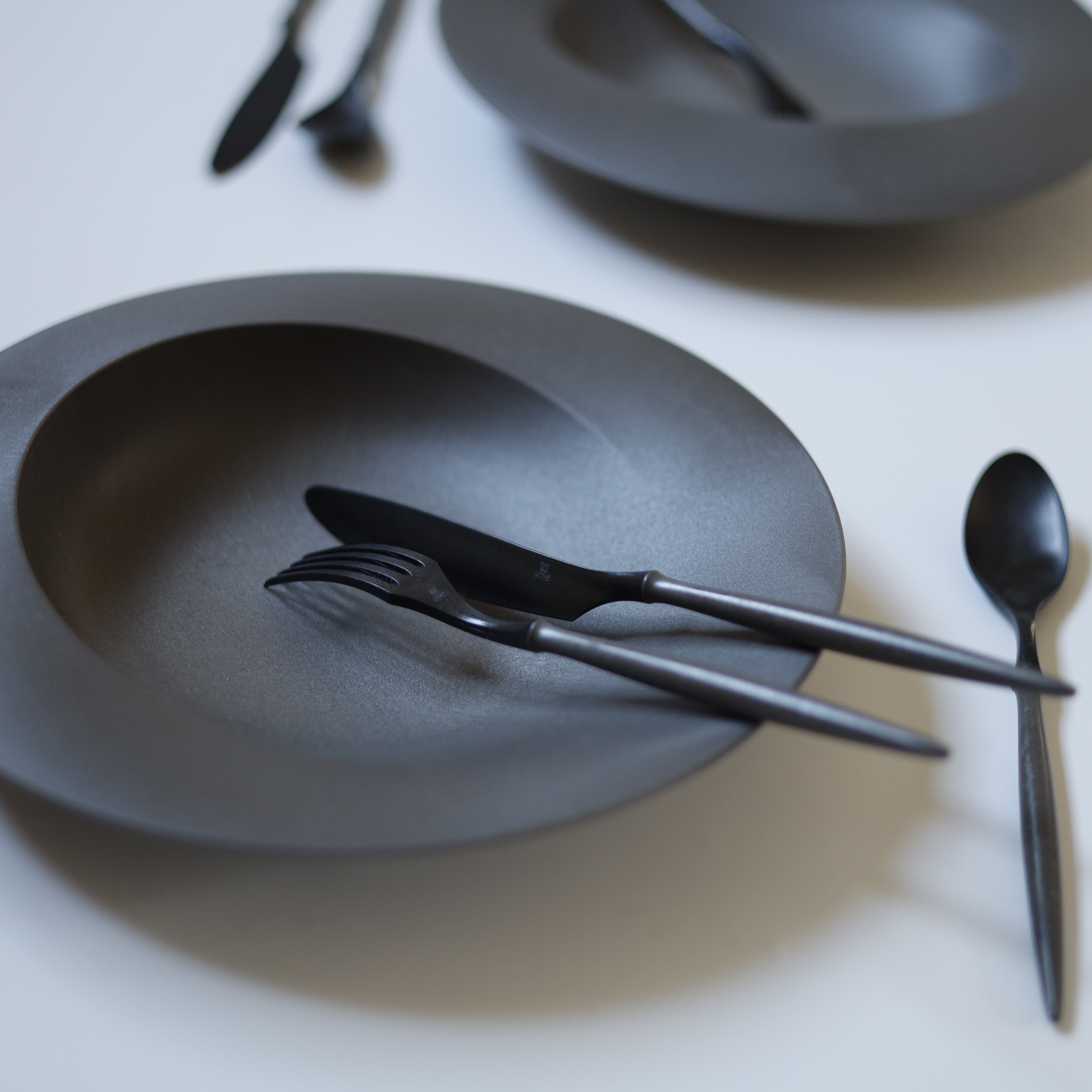 落としても割れない「深皿スクープ・カトラリーセット 各2セット +