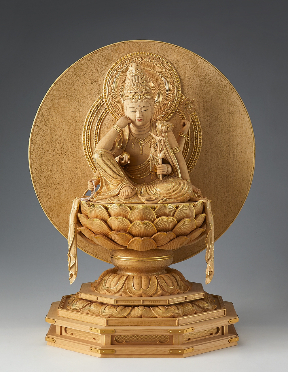 向吉悠睦『 如意輪観音(にょいりんかんのん)』 | 木・和紙作品 | 日経