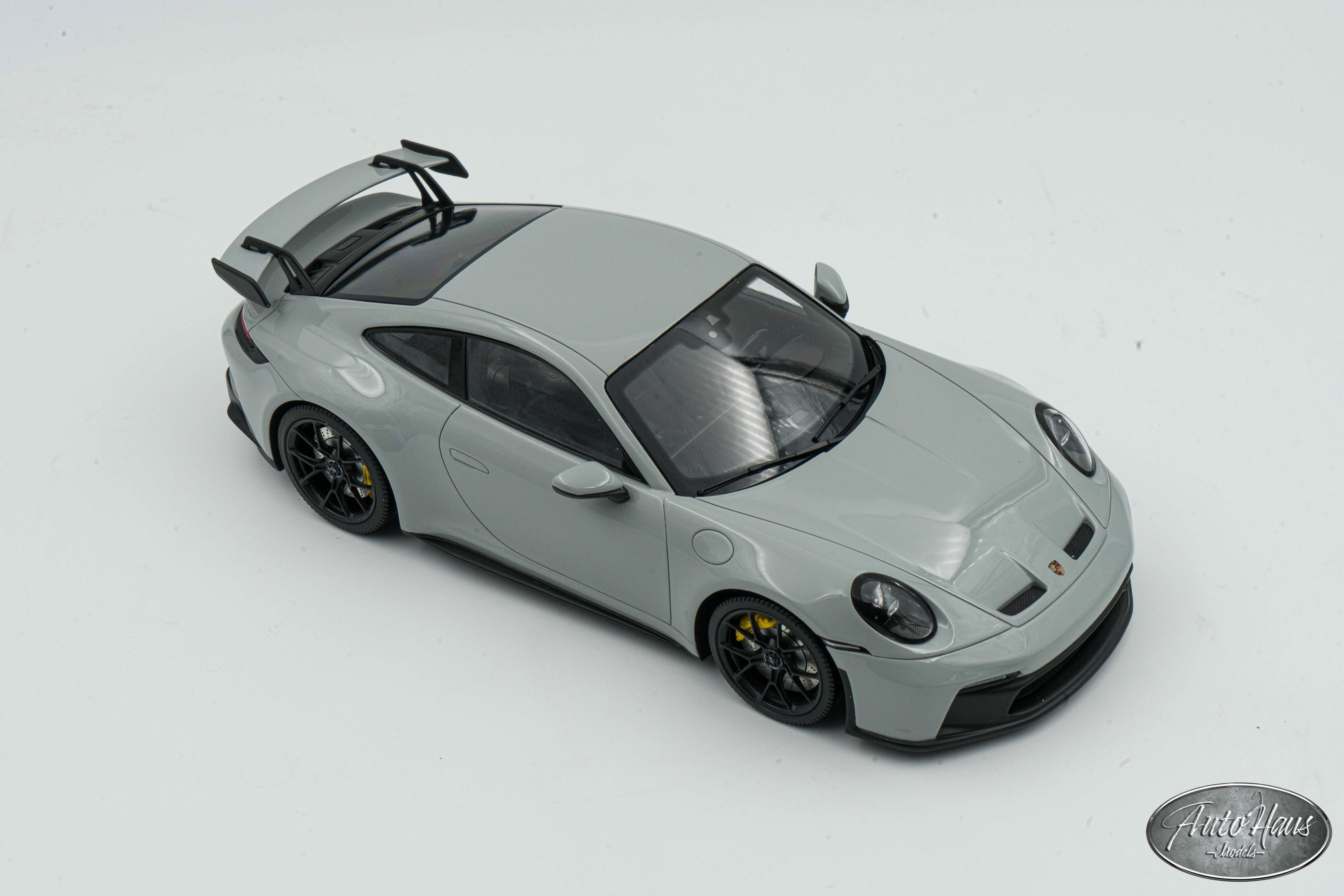 1/18 Minichamps Porsche 911 (992) GT3 Chalk Gray – AutoHaus Models
