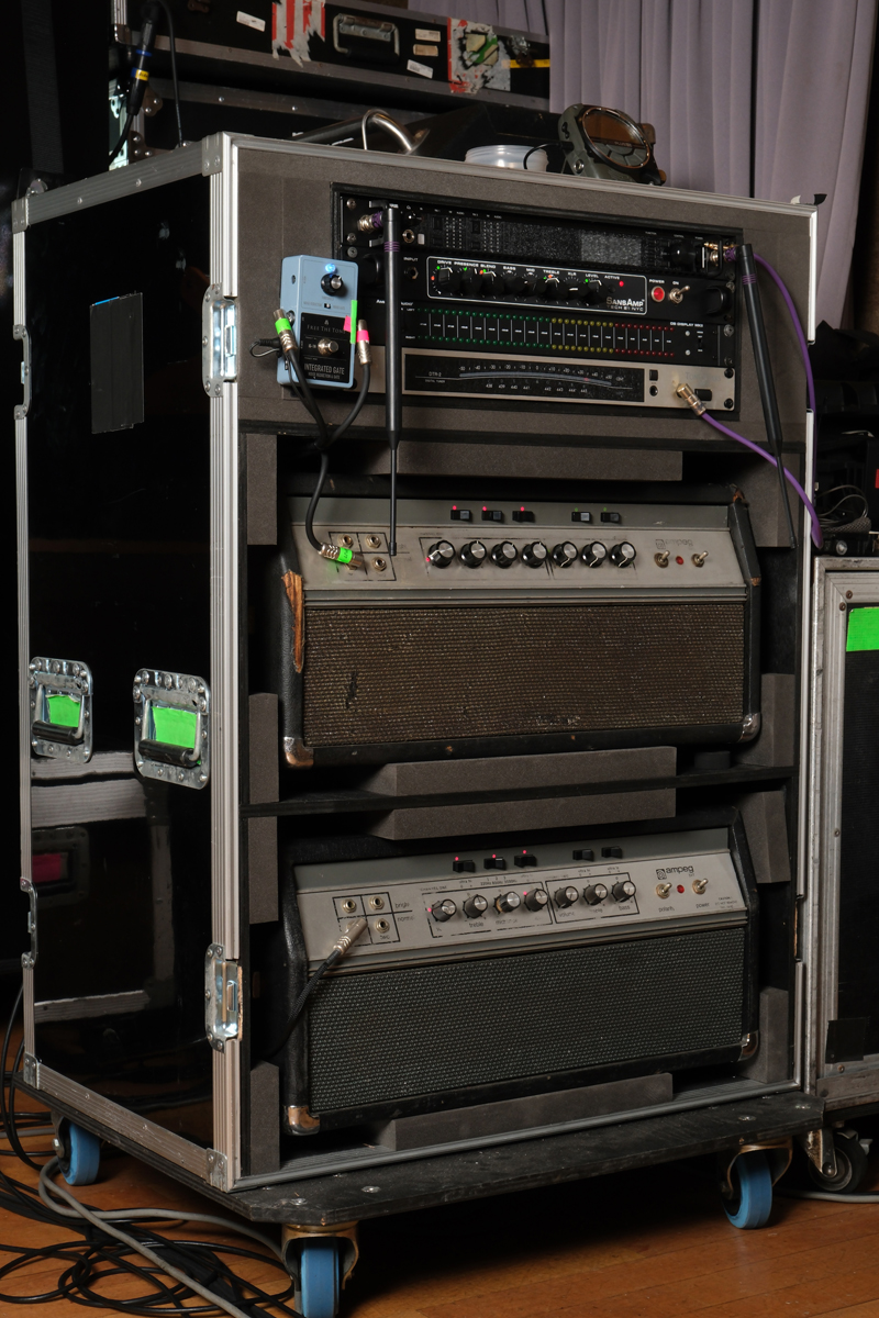 Alexandros] 磯部寛之のエフェクター&ラック・システム | 最新ツアーを