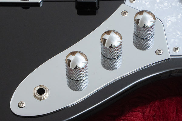 new】woofy basses / ONE series Cavalier 5 M Black – Bass Shop Geek