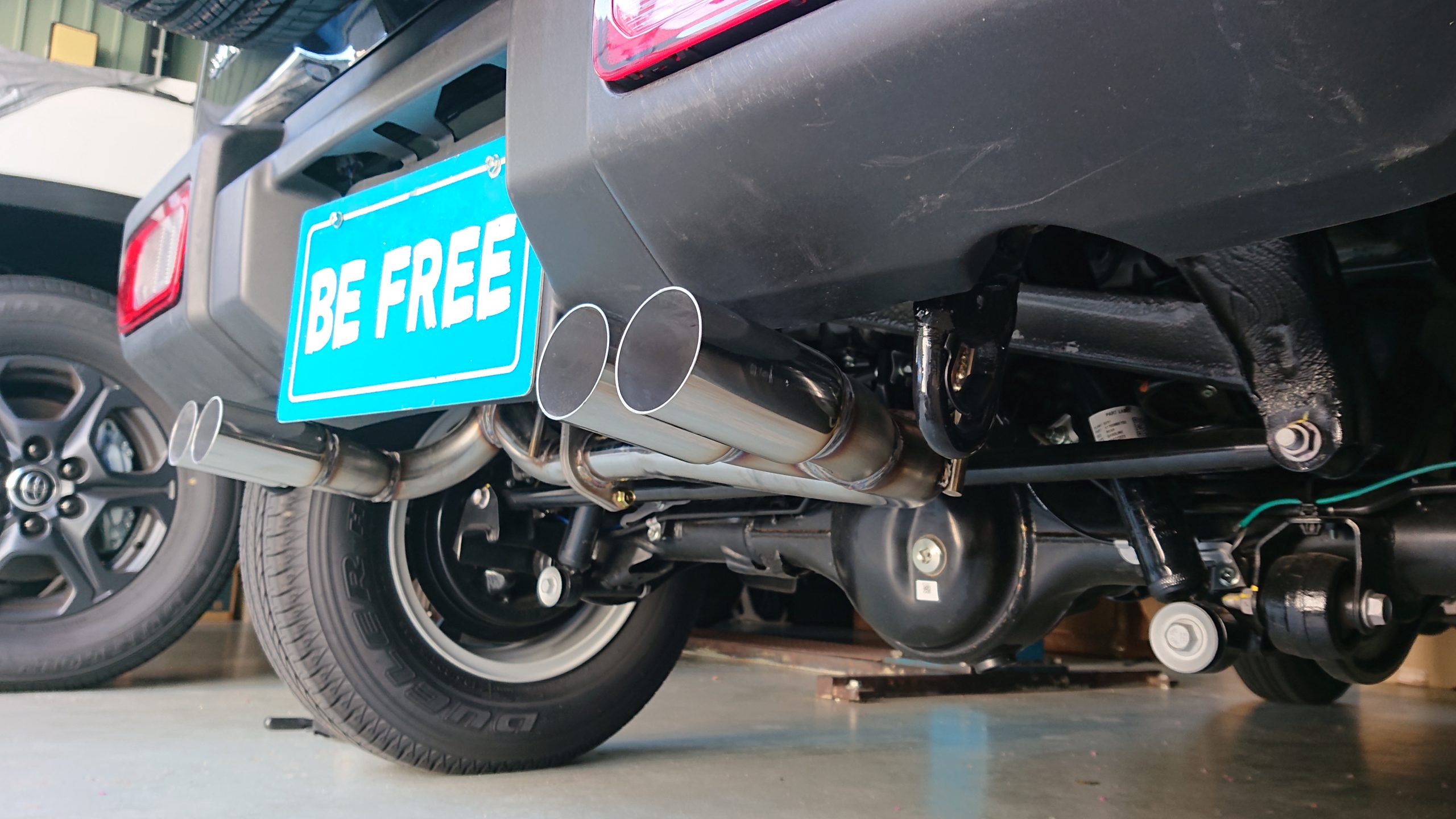 JB64W ジムニー オールステンレスマフラー 左右4本出し | Be Free