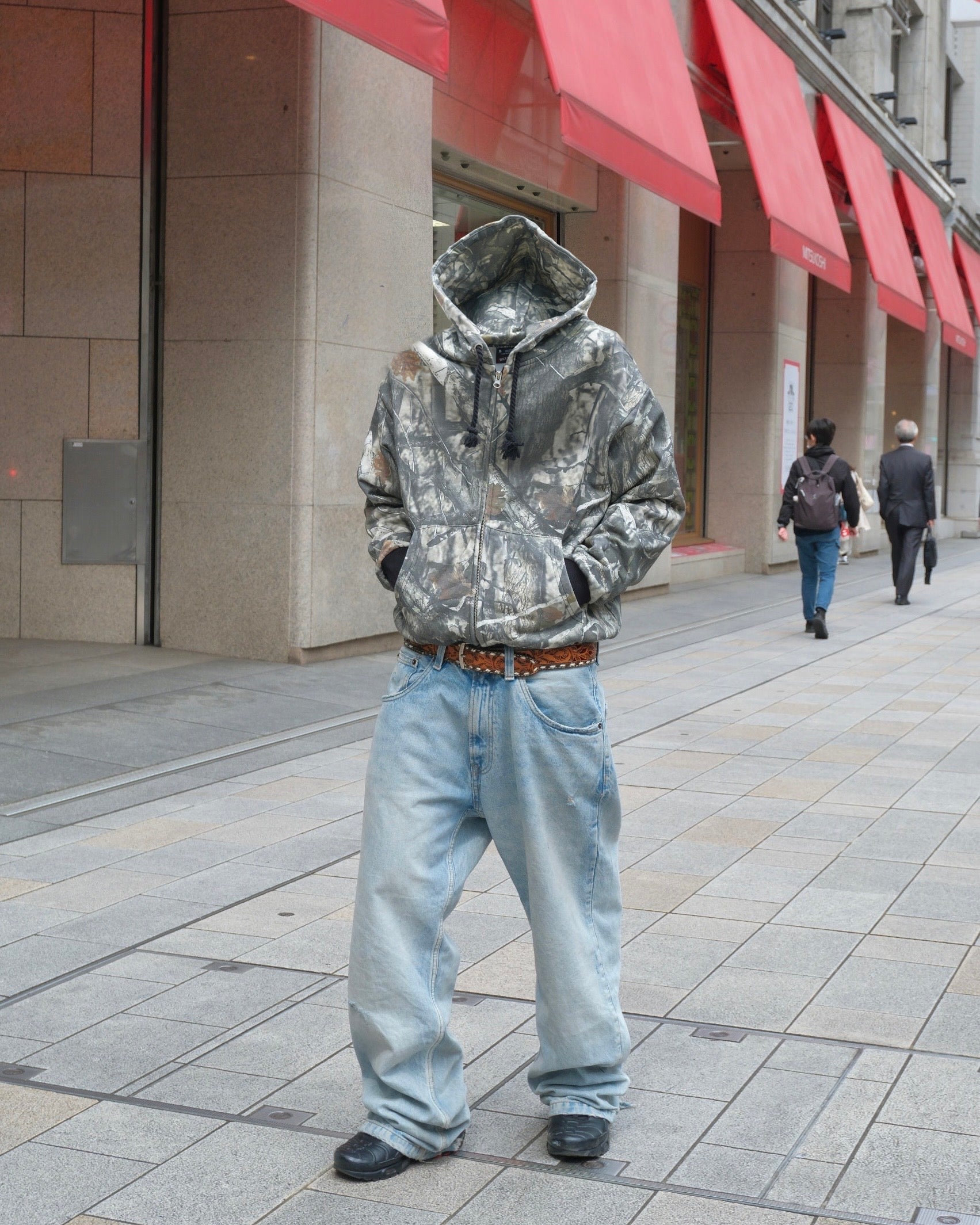 14.8oz camo Crop Zip Hoodie / White – BELVET