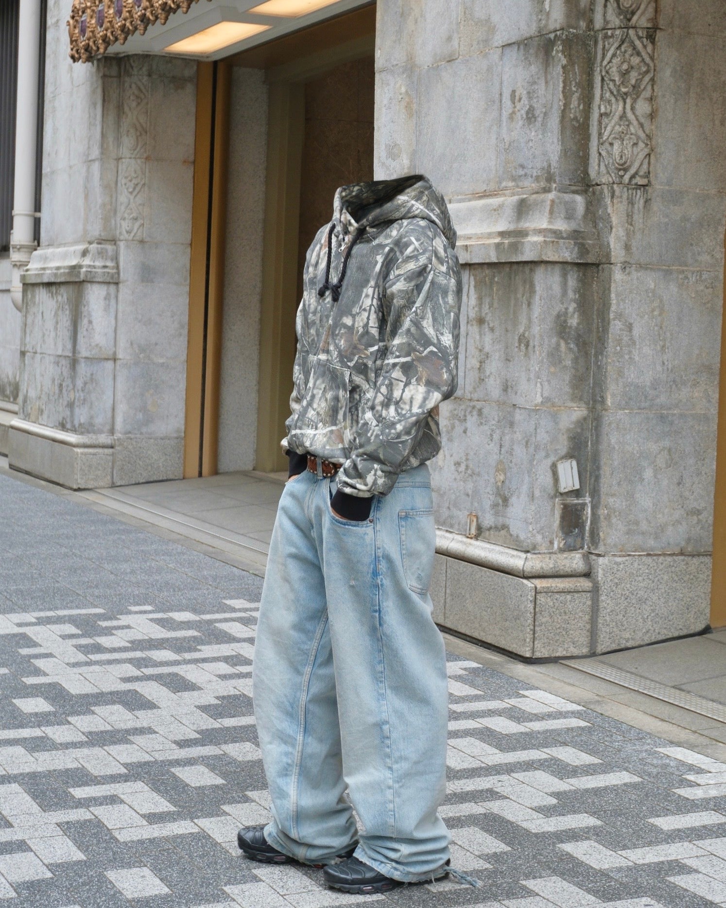 14.8oz camo Crop Zip Hoodie / White – BELVET