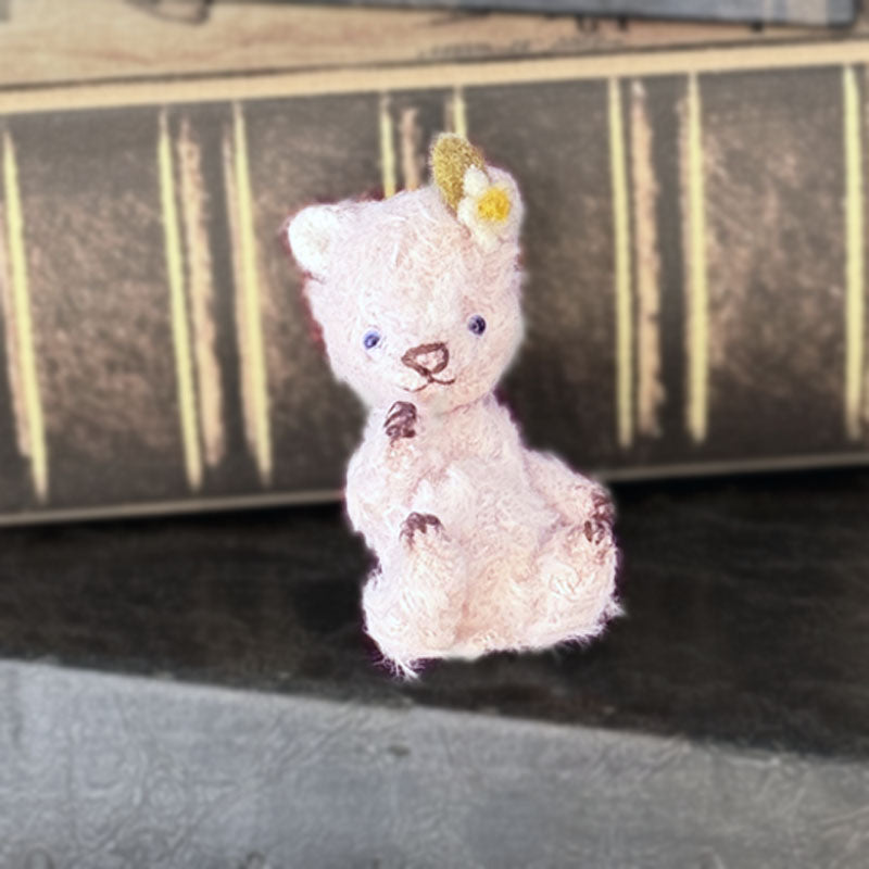 Saeri Bear 小町さえり – Bear Fruit Café