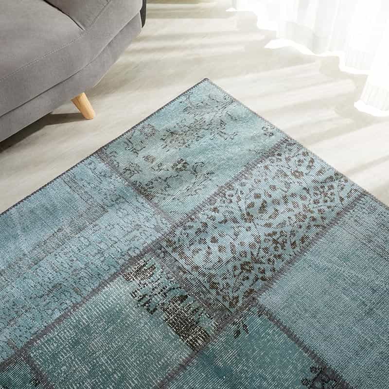 世界にたった1つ。斬新でモダンな『ビンテージパッチワークラグ #03