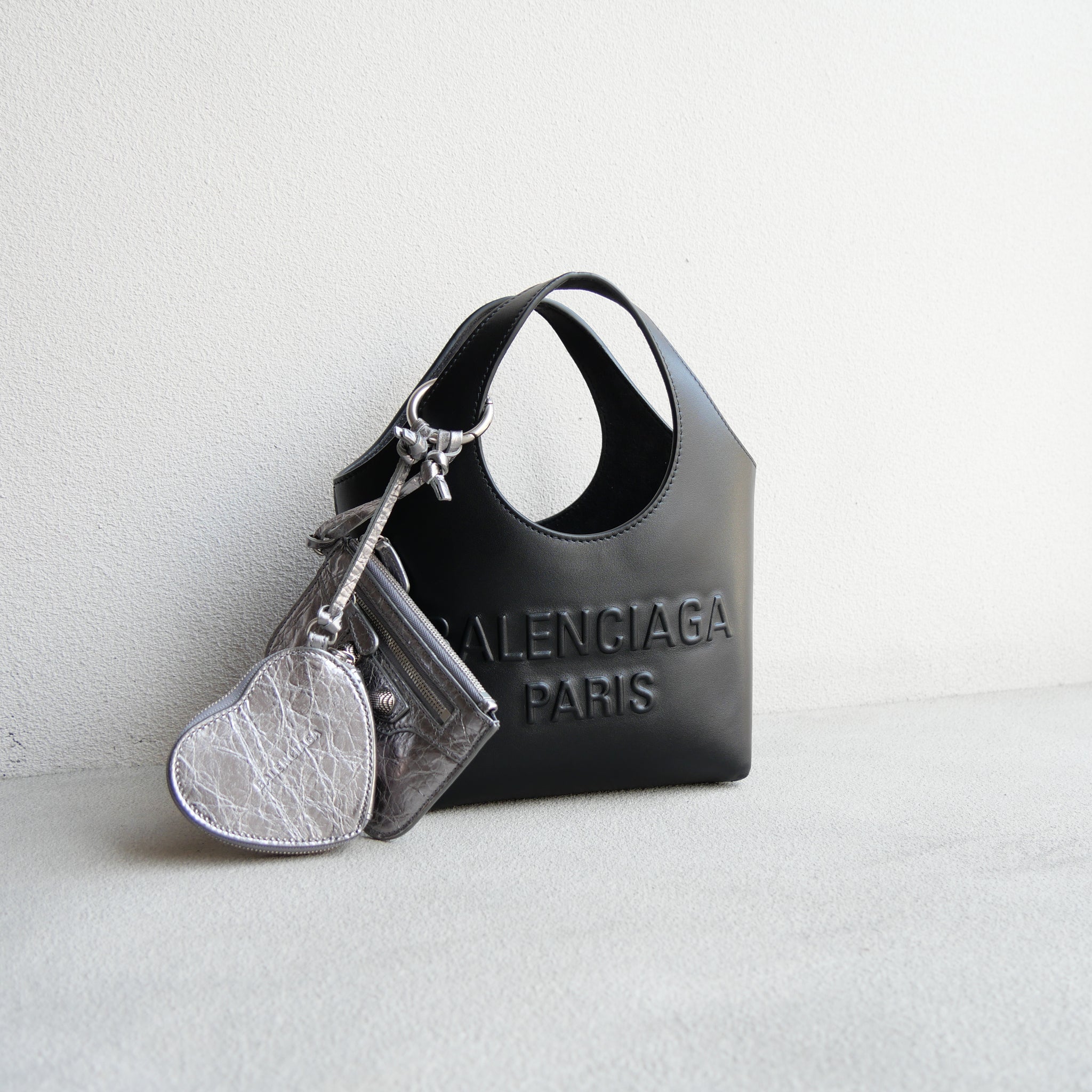 正規品・送料無料】BALENCIAGA / LE CAGOLE Clip on card & Mirror