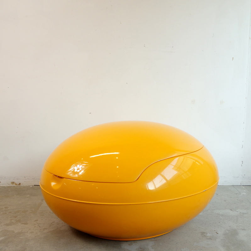 Peter Ghyczy 「Garden Egg Chair」が入荷しました。 - Mid-Century