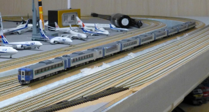 tomix キハ183系2550番台HET入線 | 川崎駅 レイアウト製作日誌