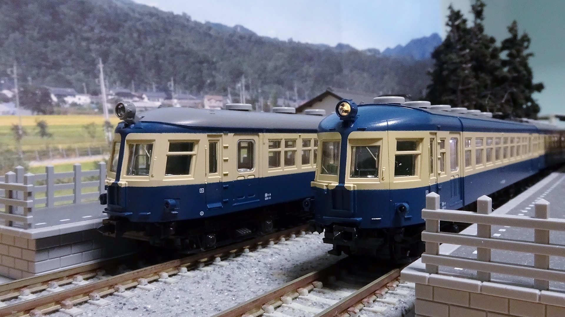 新車入線】クモハ52 (1次車) 飯田線ークモハ52 004と並べてみました