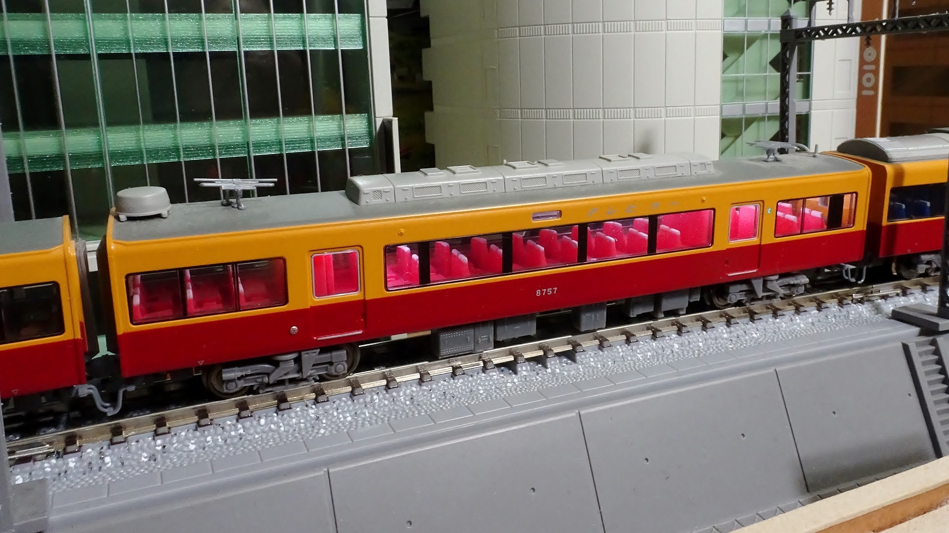 139F】京阪8000系ダブルデッカー 旧塗装 - ビスタ模型鉄道（エヌゲージ