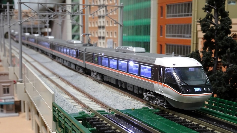 383系 特急「しなの」 JR東海の流線型な特急電車 - ビスタ模型鉄道