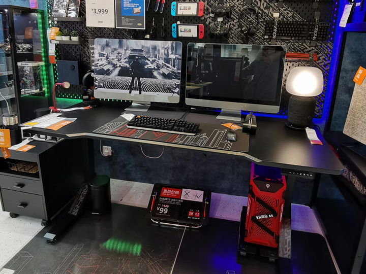 IKEA、幅180cmで電動昇降機能を備えたROGコラボのゲーミングデスク